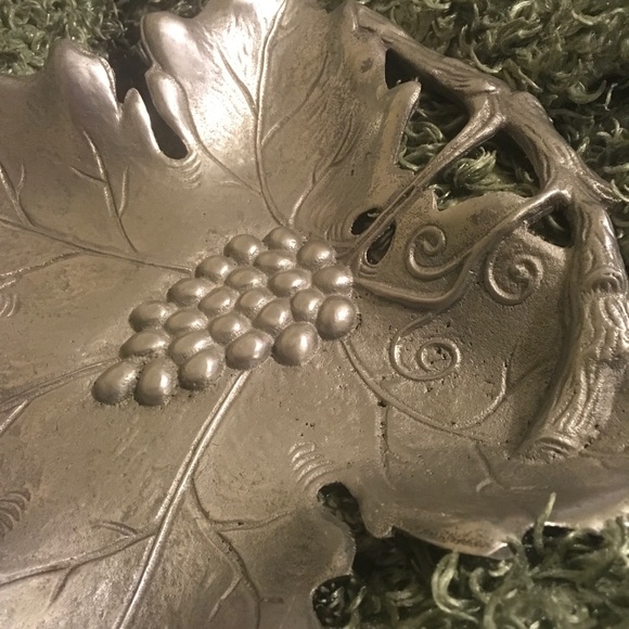 L 13.5x11" VINTAGE R.H. MACY & CO PEWTER OVEN SAFE; PRE-CHILL FOOD SERVING DISH - Picture 5 of 7